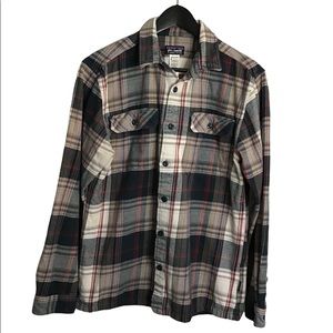 Patagonia organic cotton, plaid men’s flannel size Medium